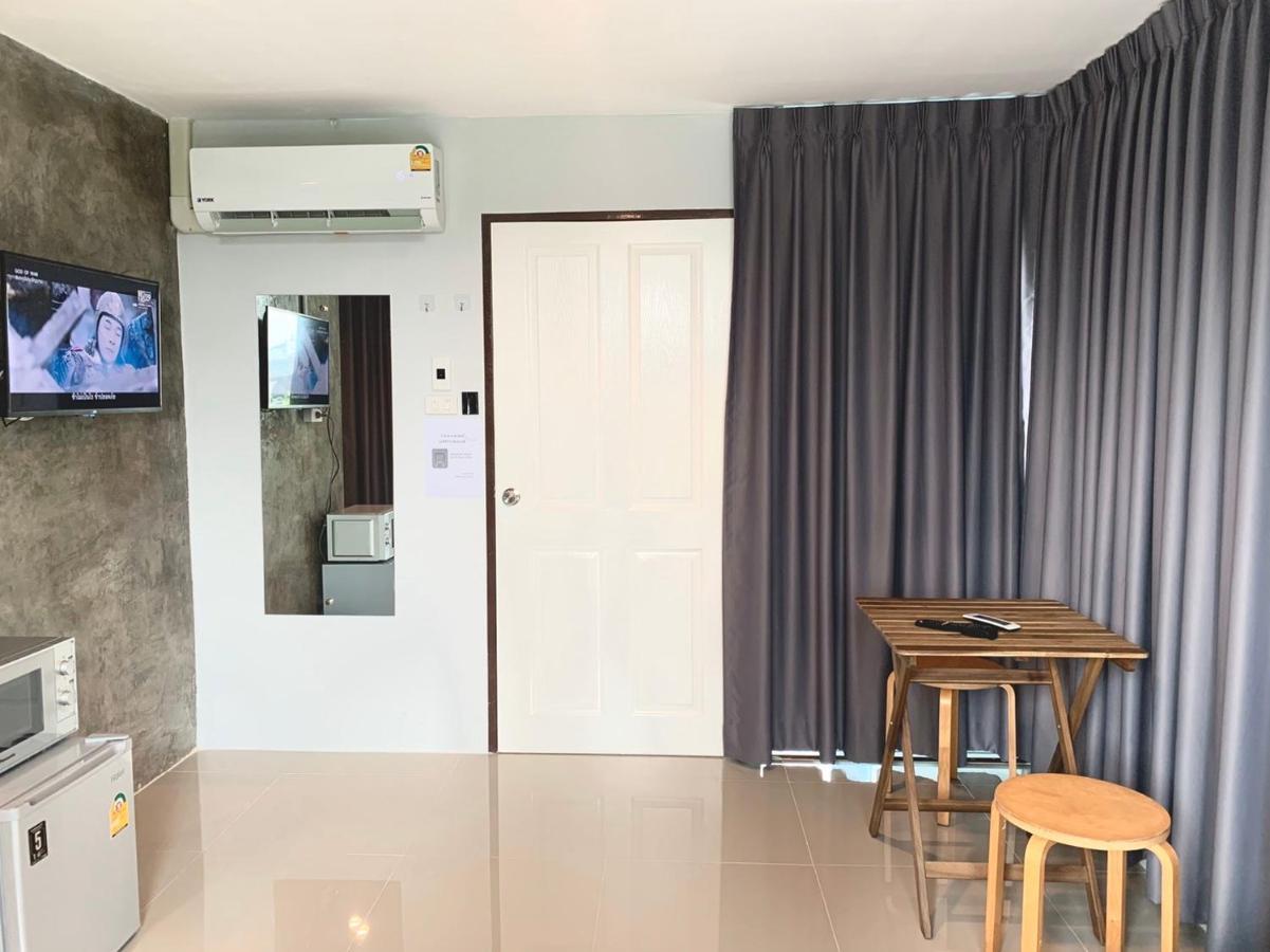 Udomsuk & Cafe - Bts Udomsuk Homestay