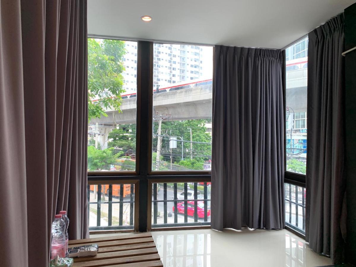 Homestay Udomsuk & Cafe - Bts Udomsuk Bangkok