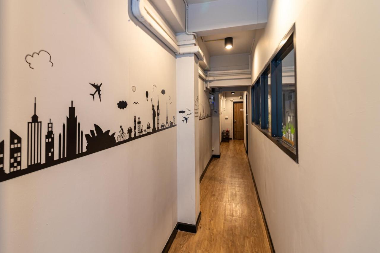 Snoozzze ใกล้รถไฟฟ้า ย่านบางรัก (adults Only) Hostal *