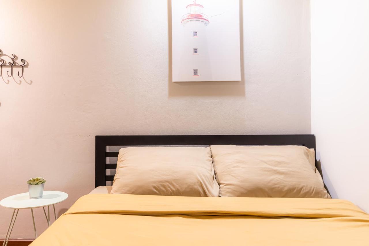 Snoozzze ใกล้รถไฟฟ้า ย่านบางรัก (adults Only) Hostal