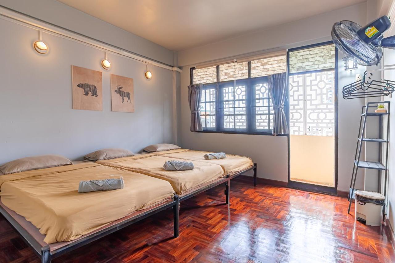 Hostal Snoozzze ใกล้รถไฟฟ้า ย่านบางรัก (adults Only) *