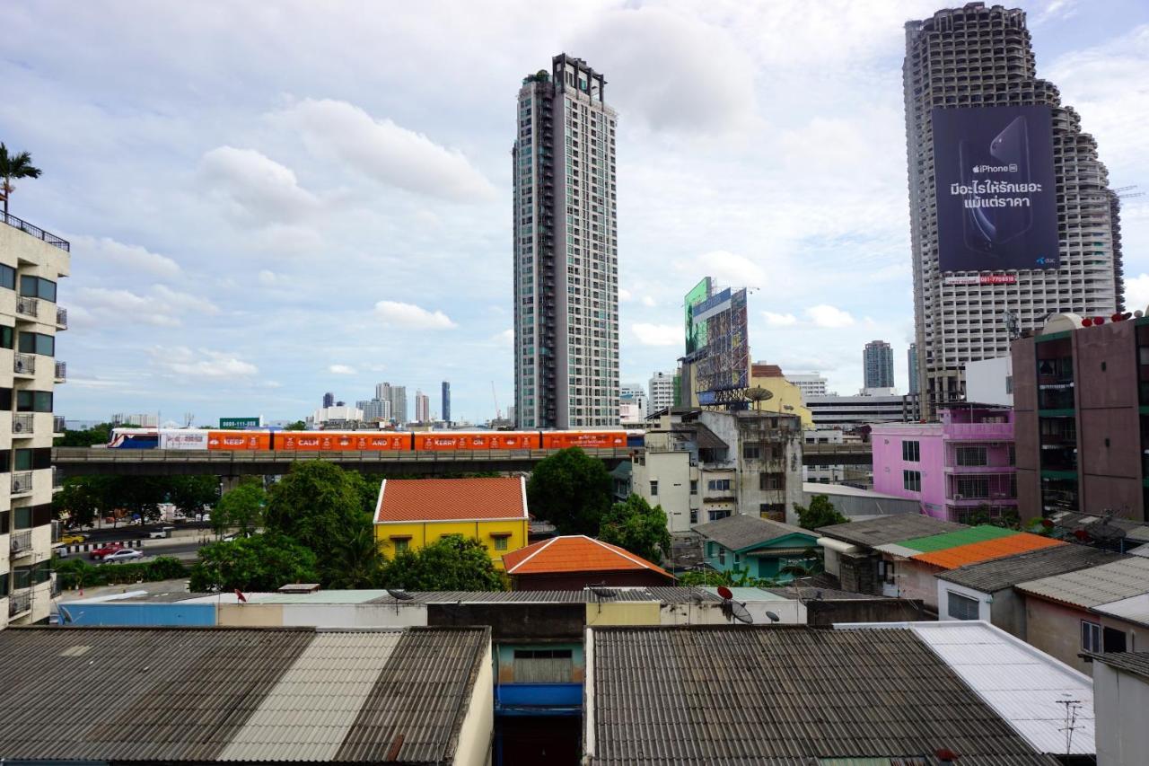 Hostal Snoozzze ใกล้รถไฟฟ้า ย่านบางรัก (adults Only)