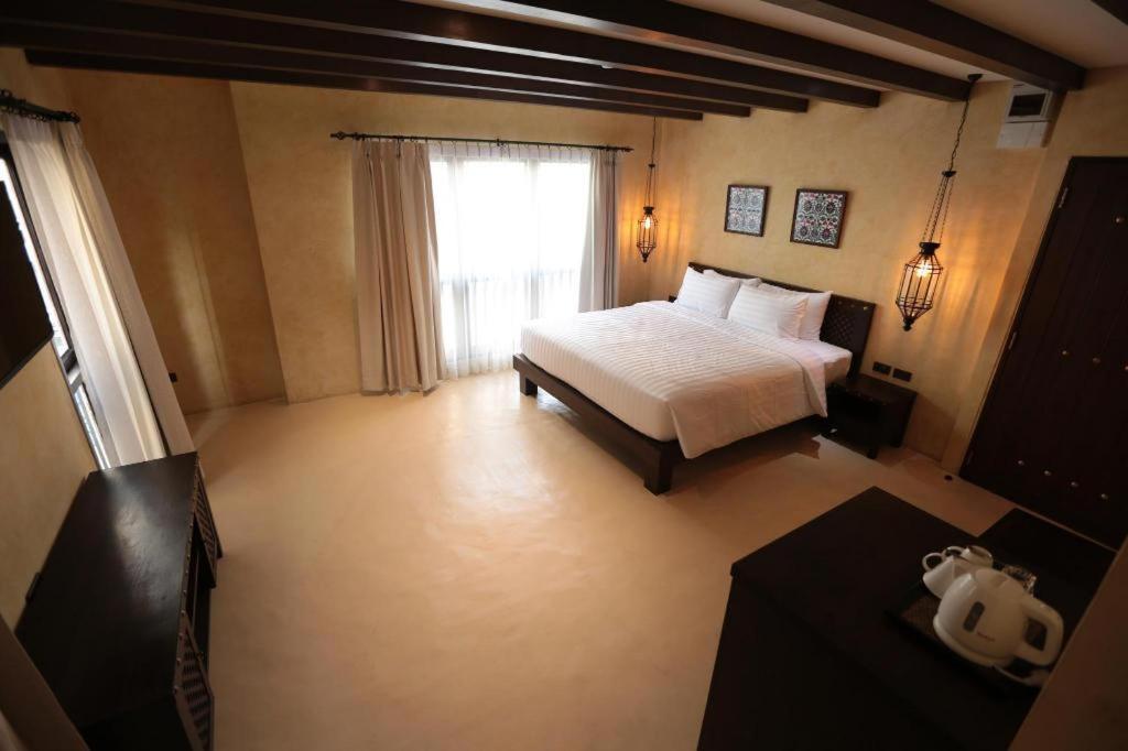 Dewan Hotel Bangkok