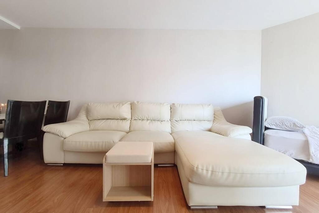 Apartment The Spring Warmth Luxury:2br/mrt/pool