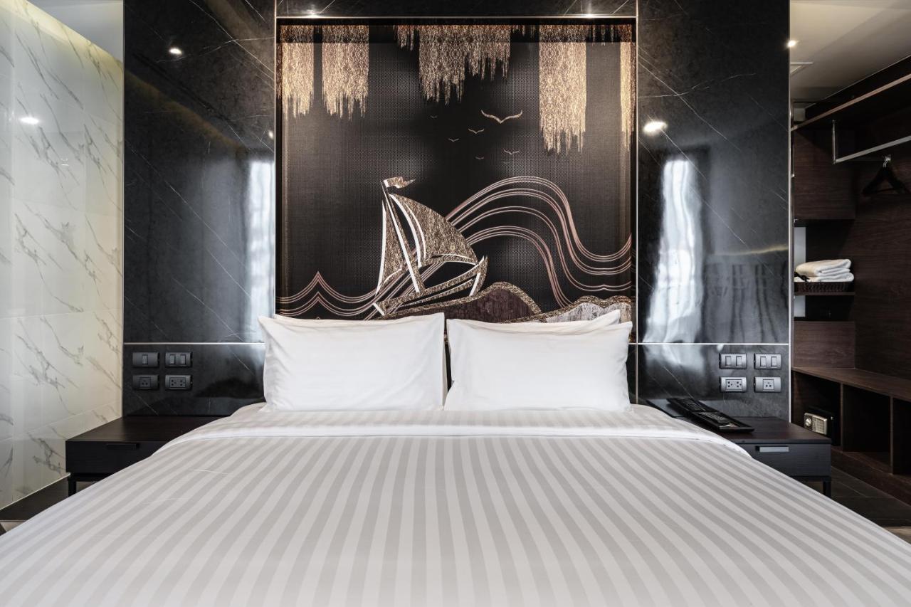 Hotel Vix At Victory Monument