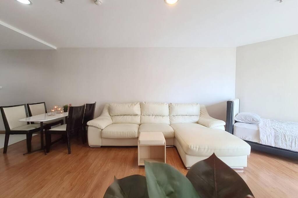 Apartment The Spring Warmth Luxury:2br/mrt/pool