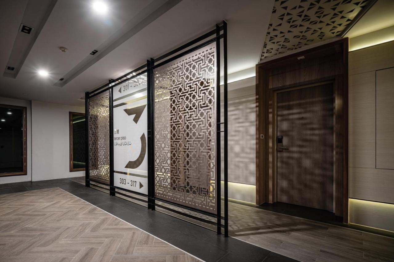 Hotel Vix At Victory Monument 3*