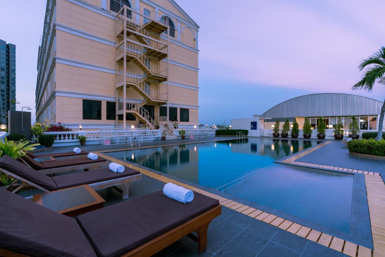 Niran Grand