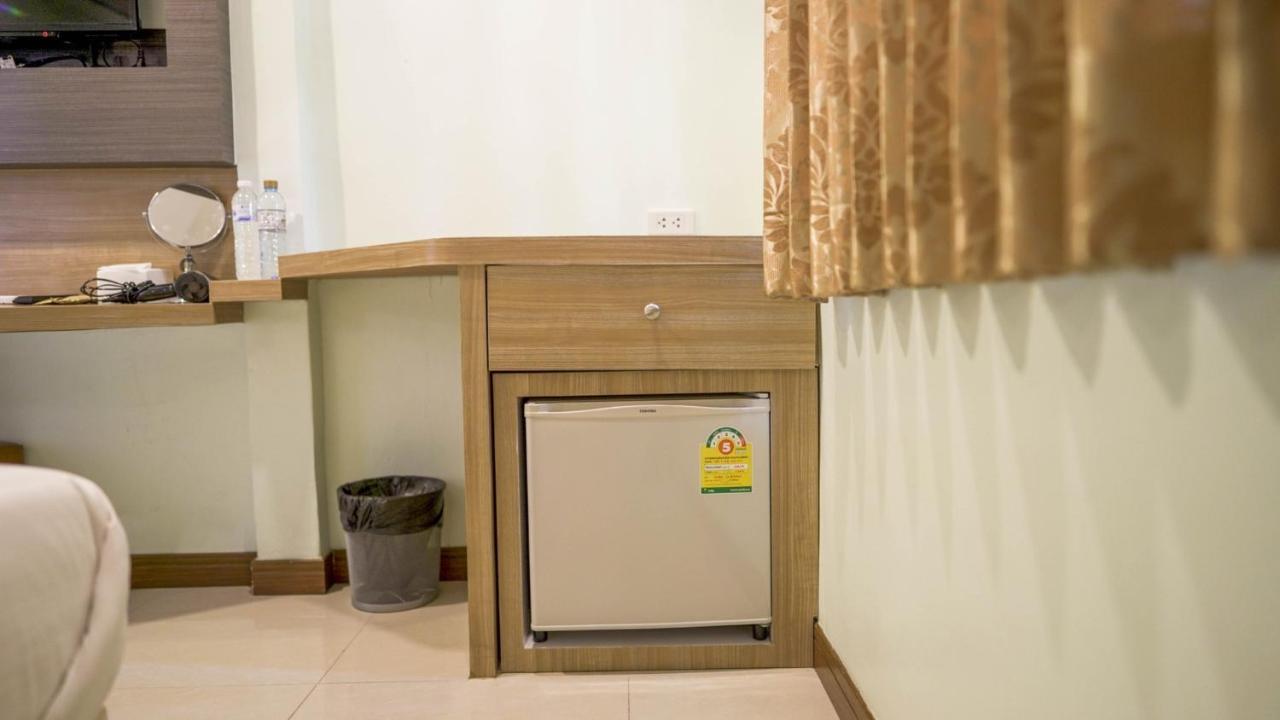 Roomquest Suvarnabhumi Airport Romklao Soi 6 Hotell Bangkok