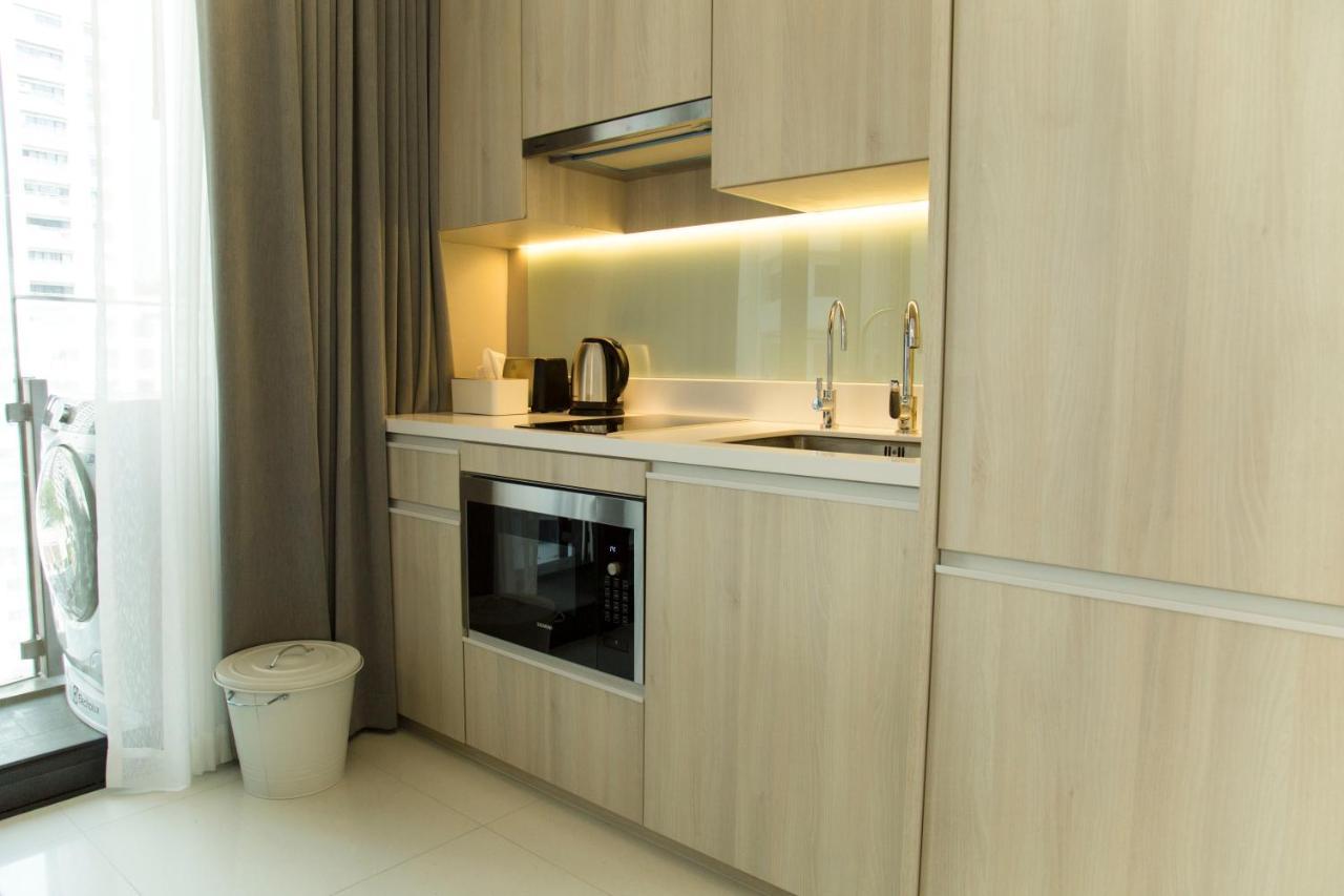 Sukhumvit 11#luxury#pool#gym#bts Nana&mrt Sukhumvit#1br#max4ppl Pangsapuri