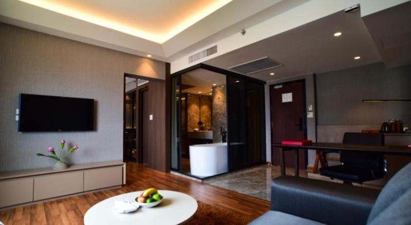 Ramada Plaza By Wyndham Menam Riverside Hotell Bangkok