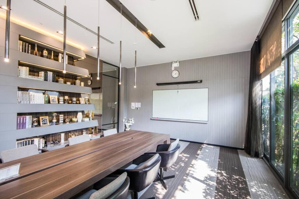 Appartement Ideo At Bangna Bts Skytrain Station Bangkok