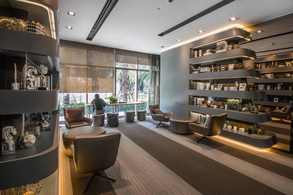 Appartement Ideo At Bangna Bts Skytrain Station Bangkok