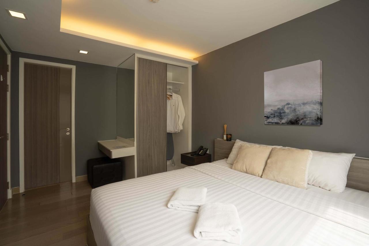 Dazzle Aparthotel 4*