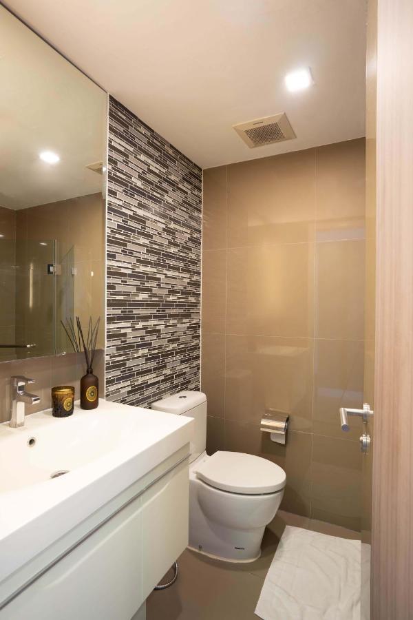 Dazzle Aparthotel 4*