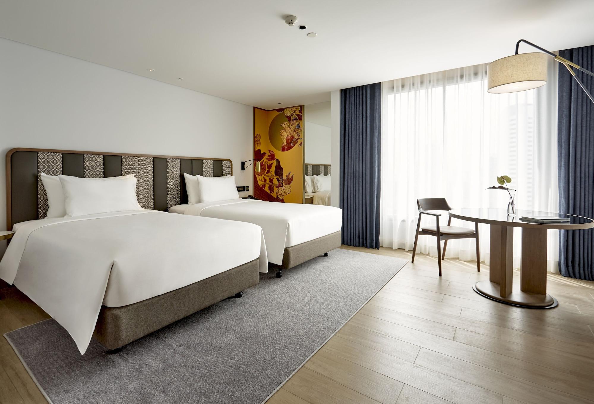 Hotel Montien Surawong