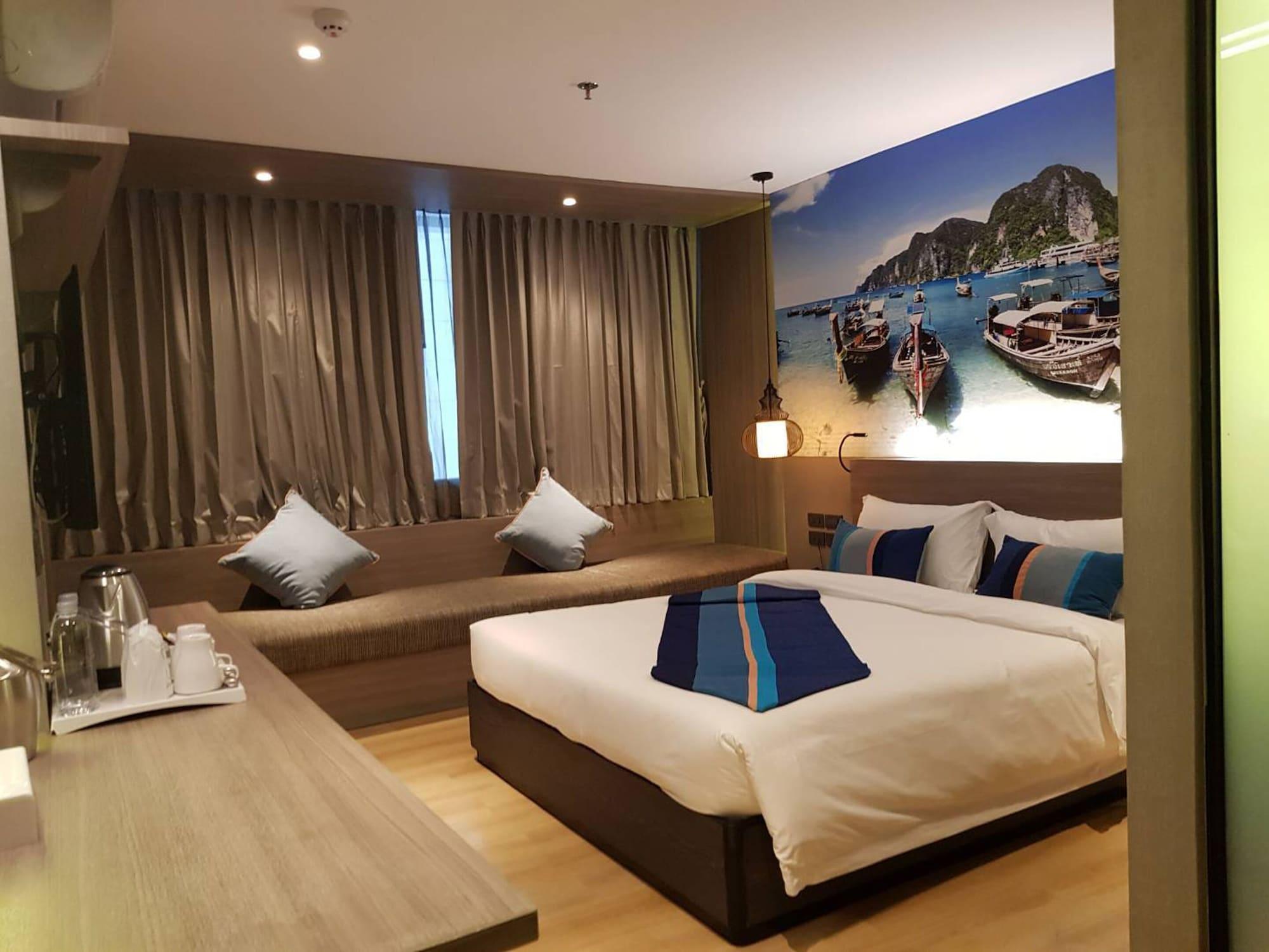 Hotel Bizotel Premier Hotel&residence 4*