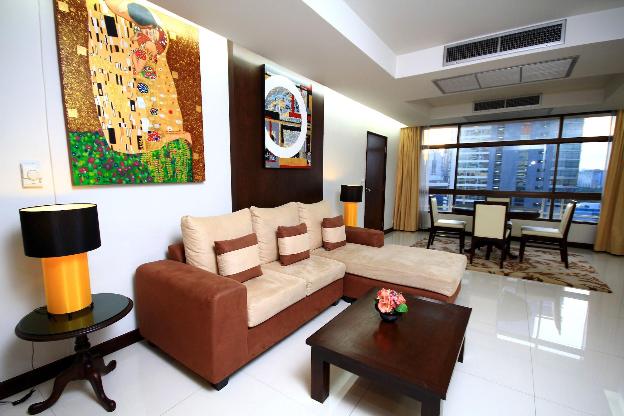 Pinnacle Lumpinee Park Bangkok