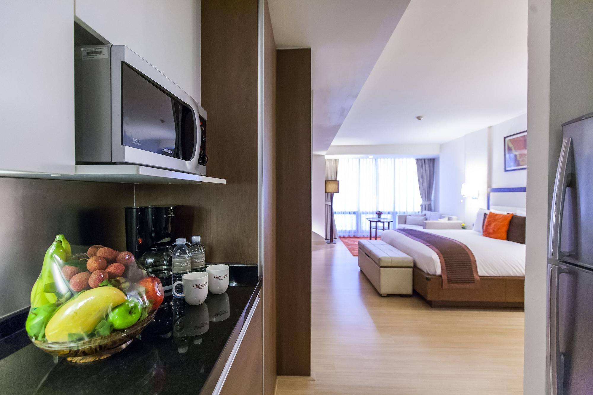 Oakwood Residencia Sukhumvit 24 Hotel