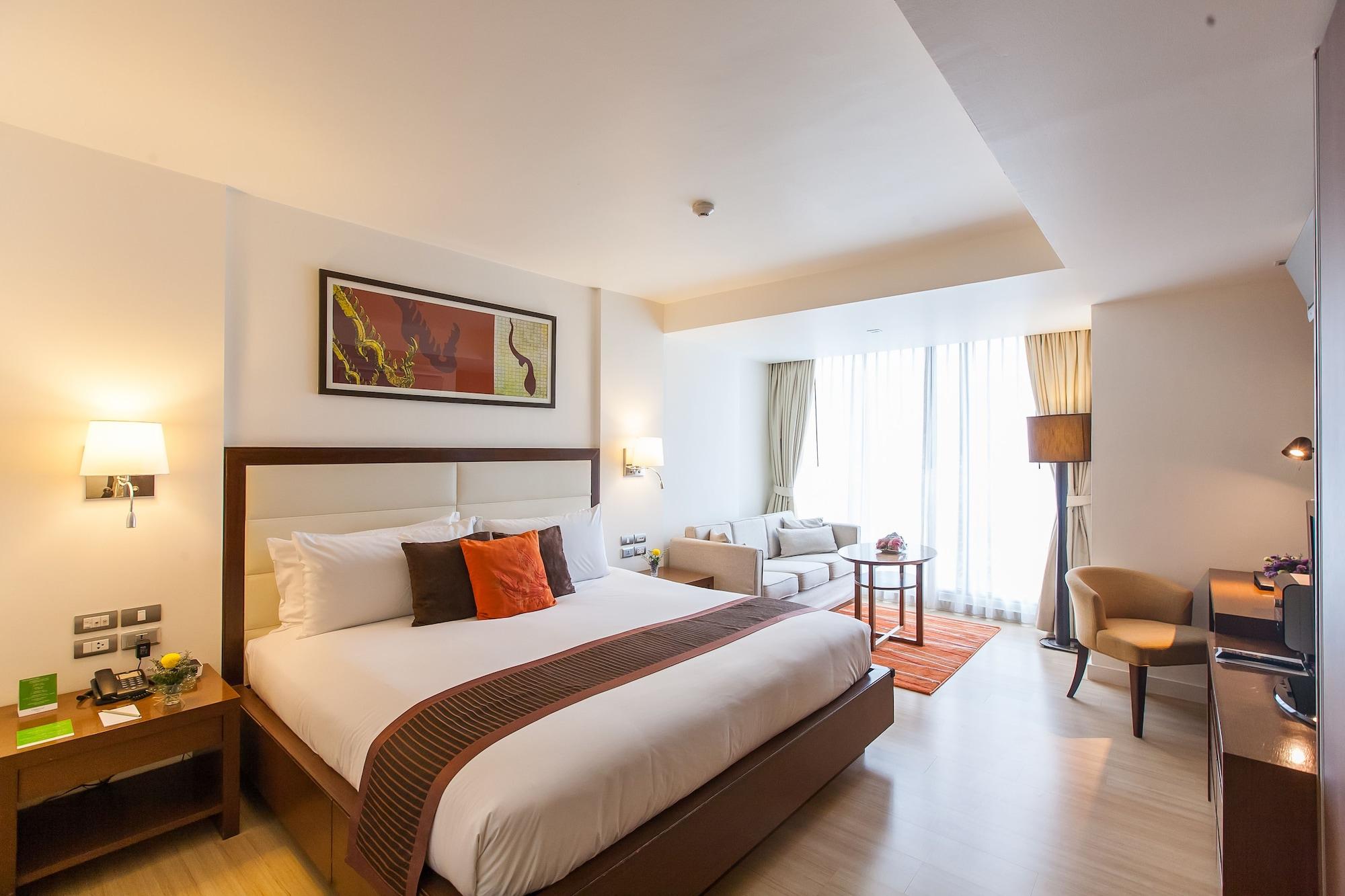 Oakwood Residencia Sukhumvit 24 Hotel