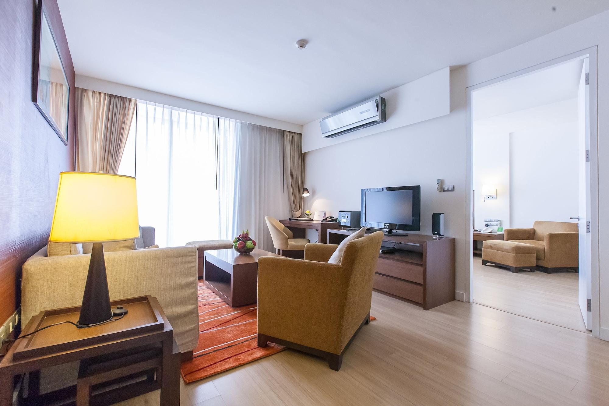 Oakwood Residencia Sukhumvit 24 4*