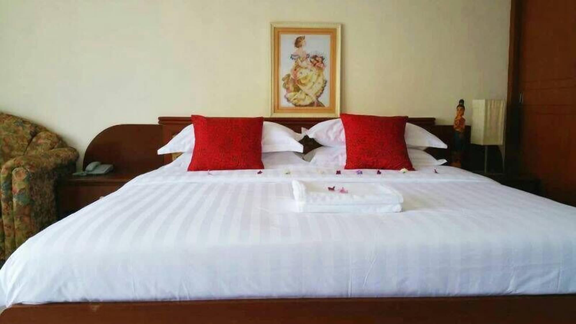 Khách sạn Poonchock Mansion 2*