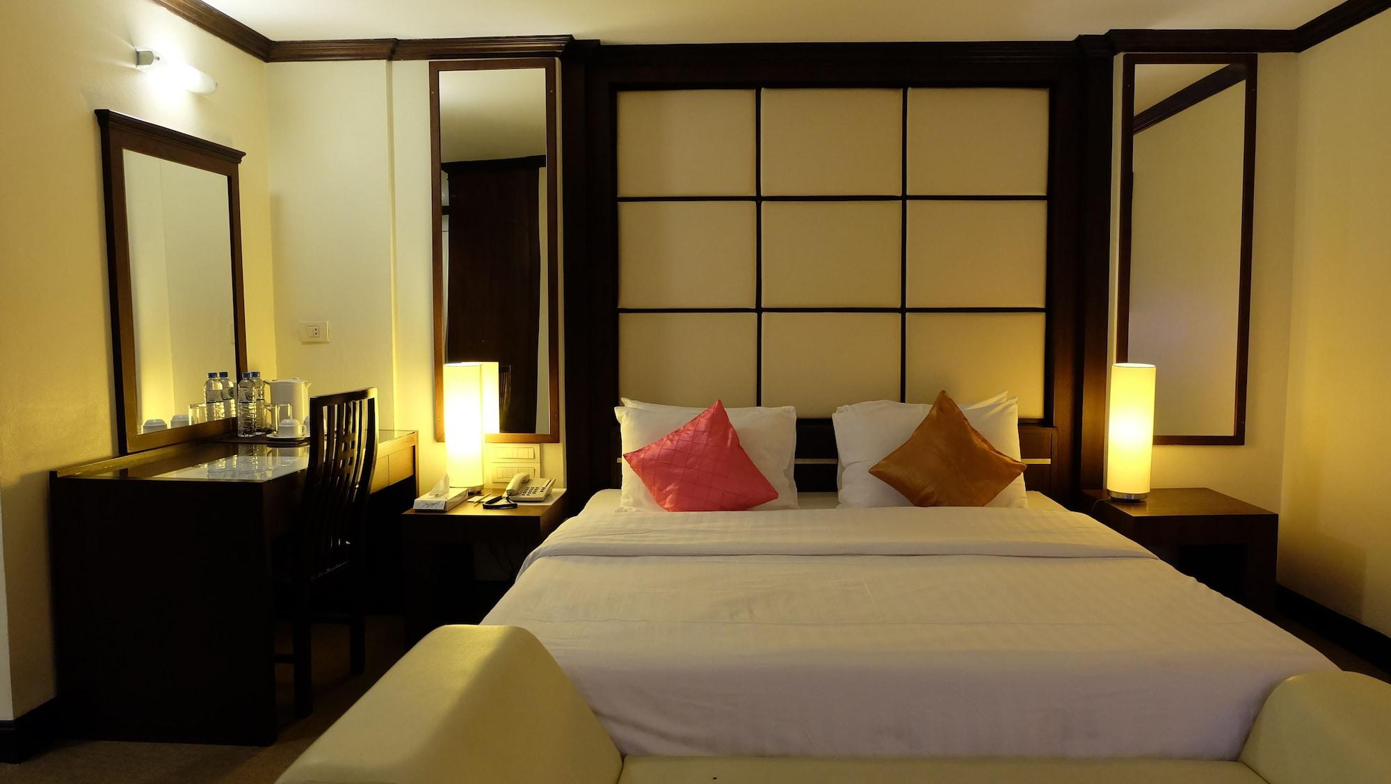 Grand Business Bangkok