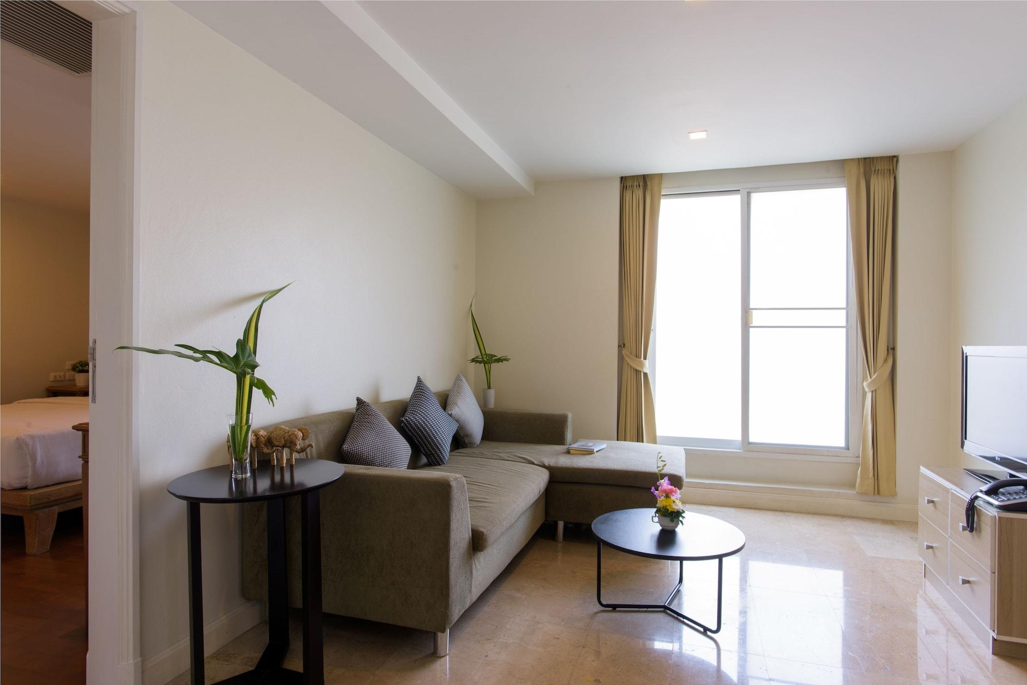 Sabai Sathorn Apartemen Bangkok