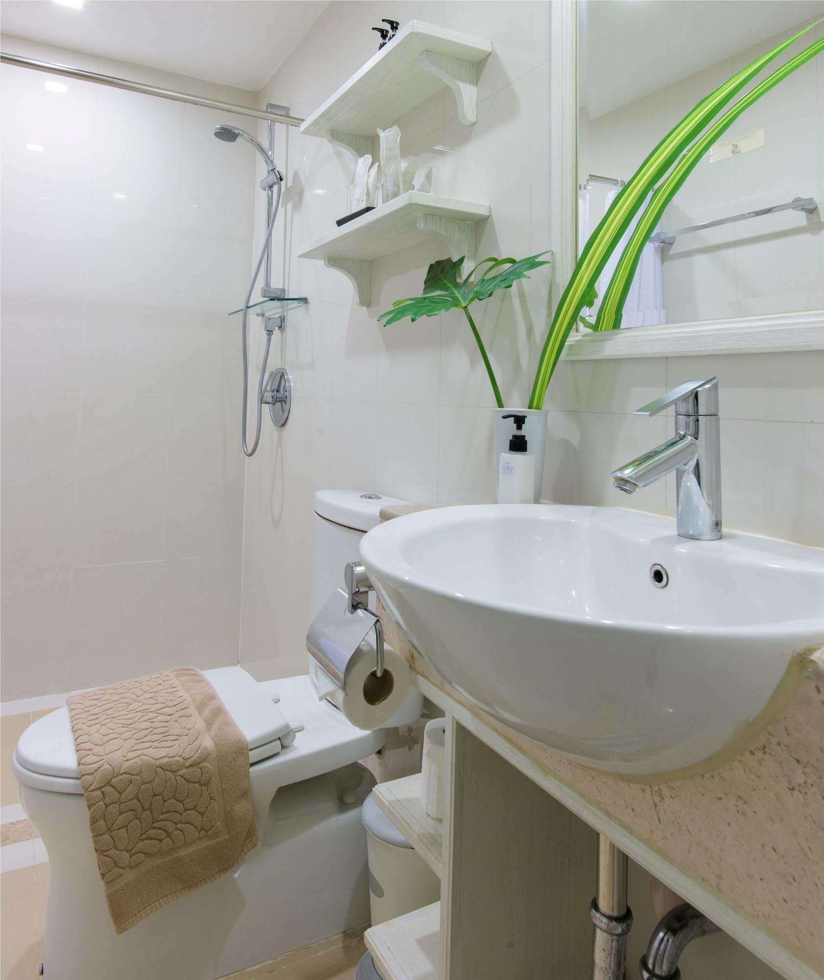 Sabai Sathorn Apartemen *