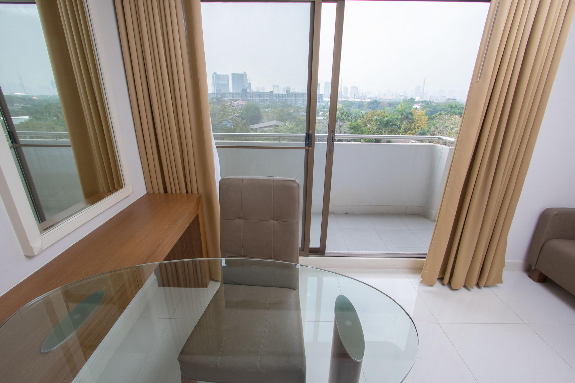 Thomson Huamark Bangkok