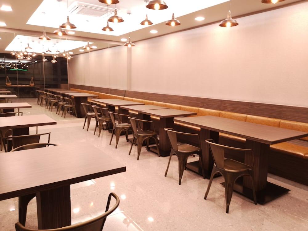 O2 Luxury 4* Bangkok