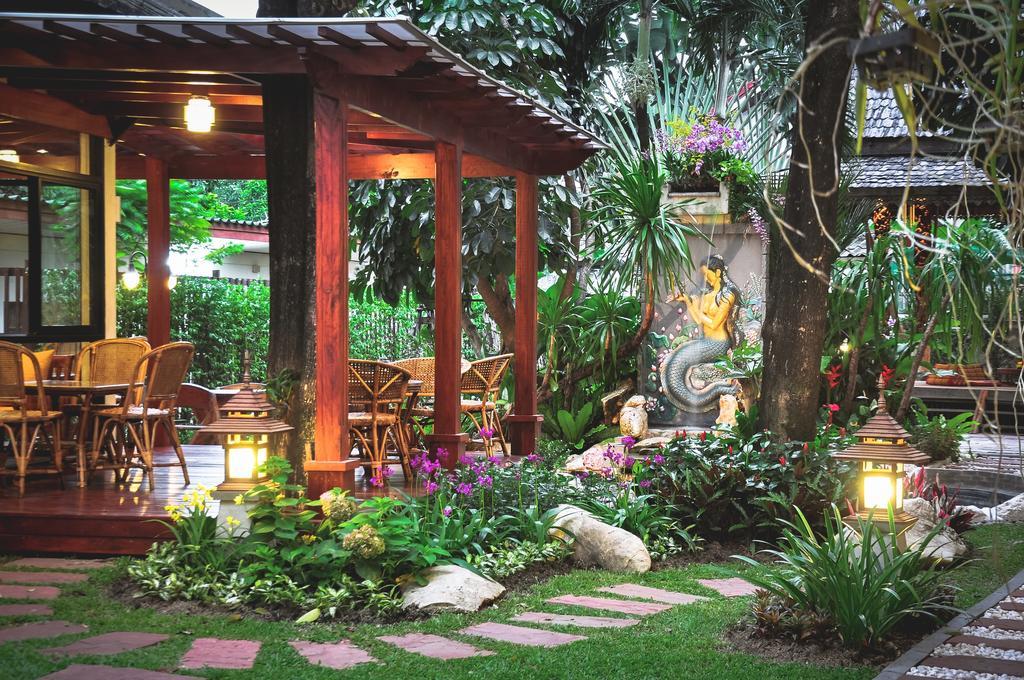 Charlie House Pin Klao Khách sạn Bangkok