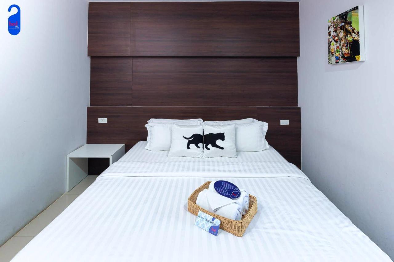 Bed By Hotell