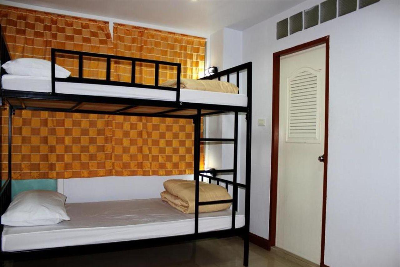 Hotel Base