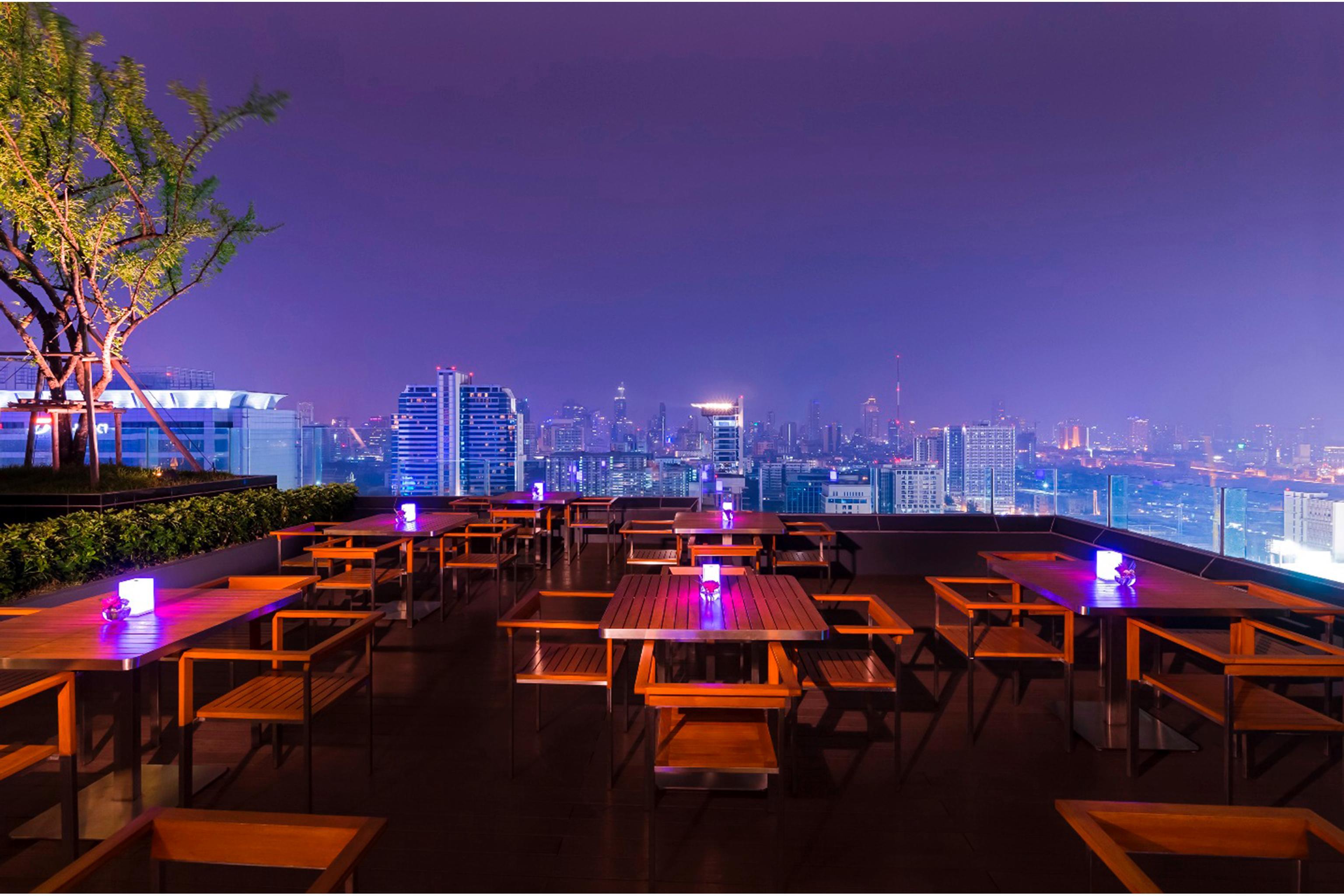 Khách sạn Mercure Siam 4*