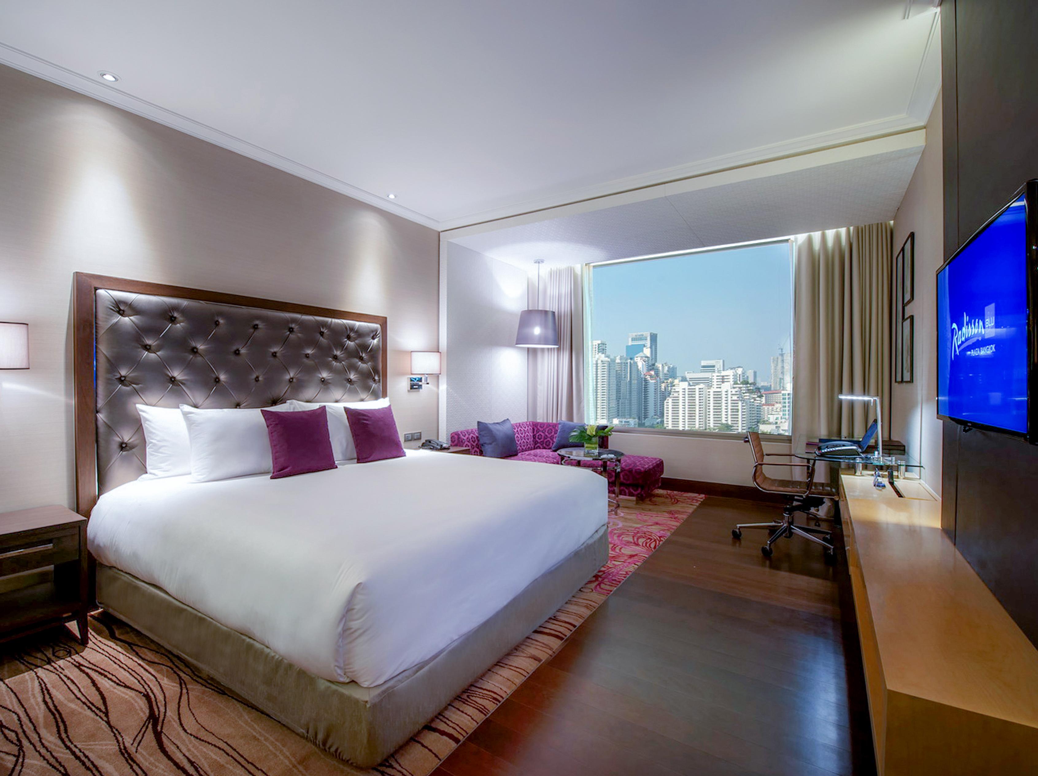 Radisson Blu Plaza Hotel