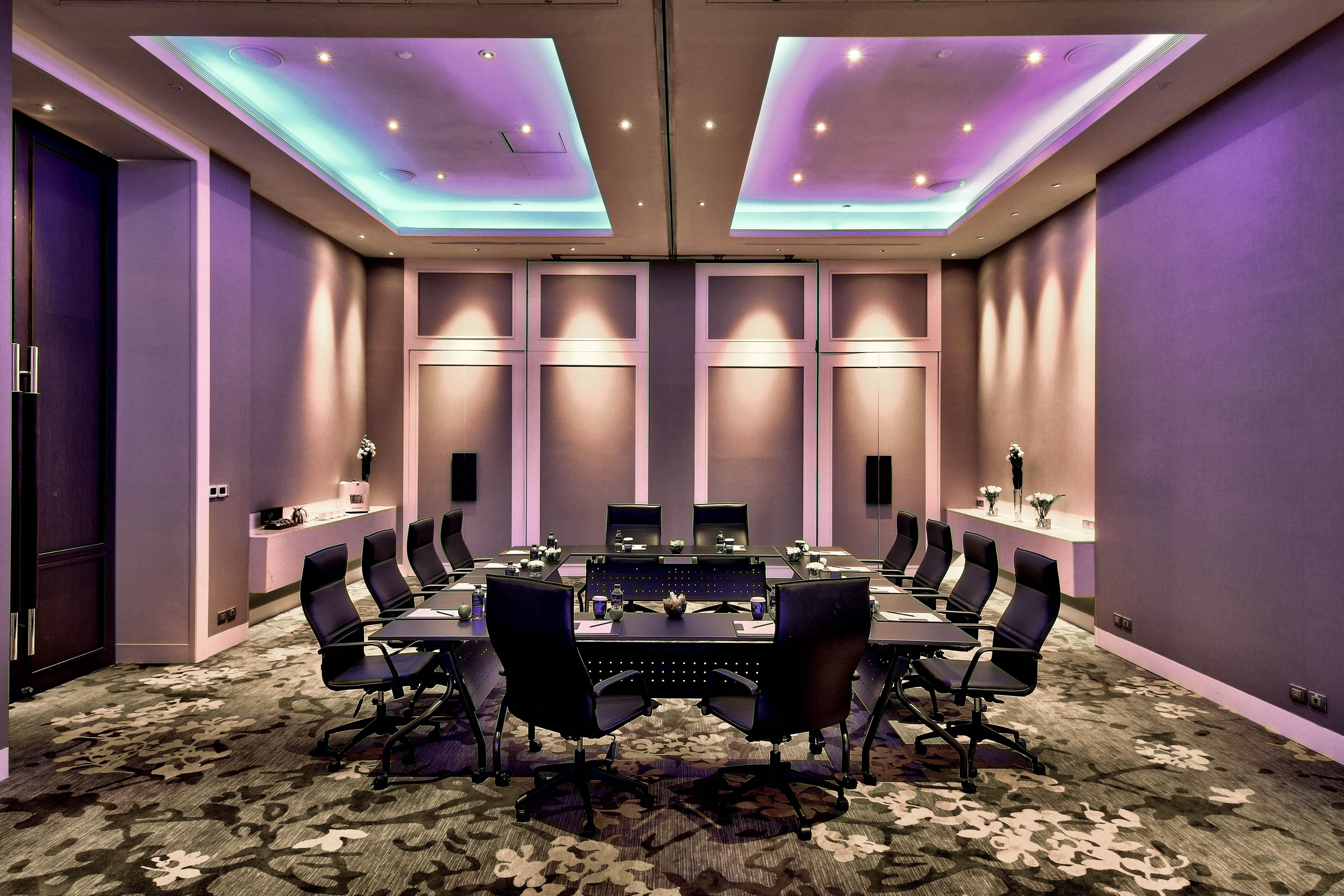Hotel Radisson Blu Plaza 5*