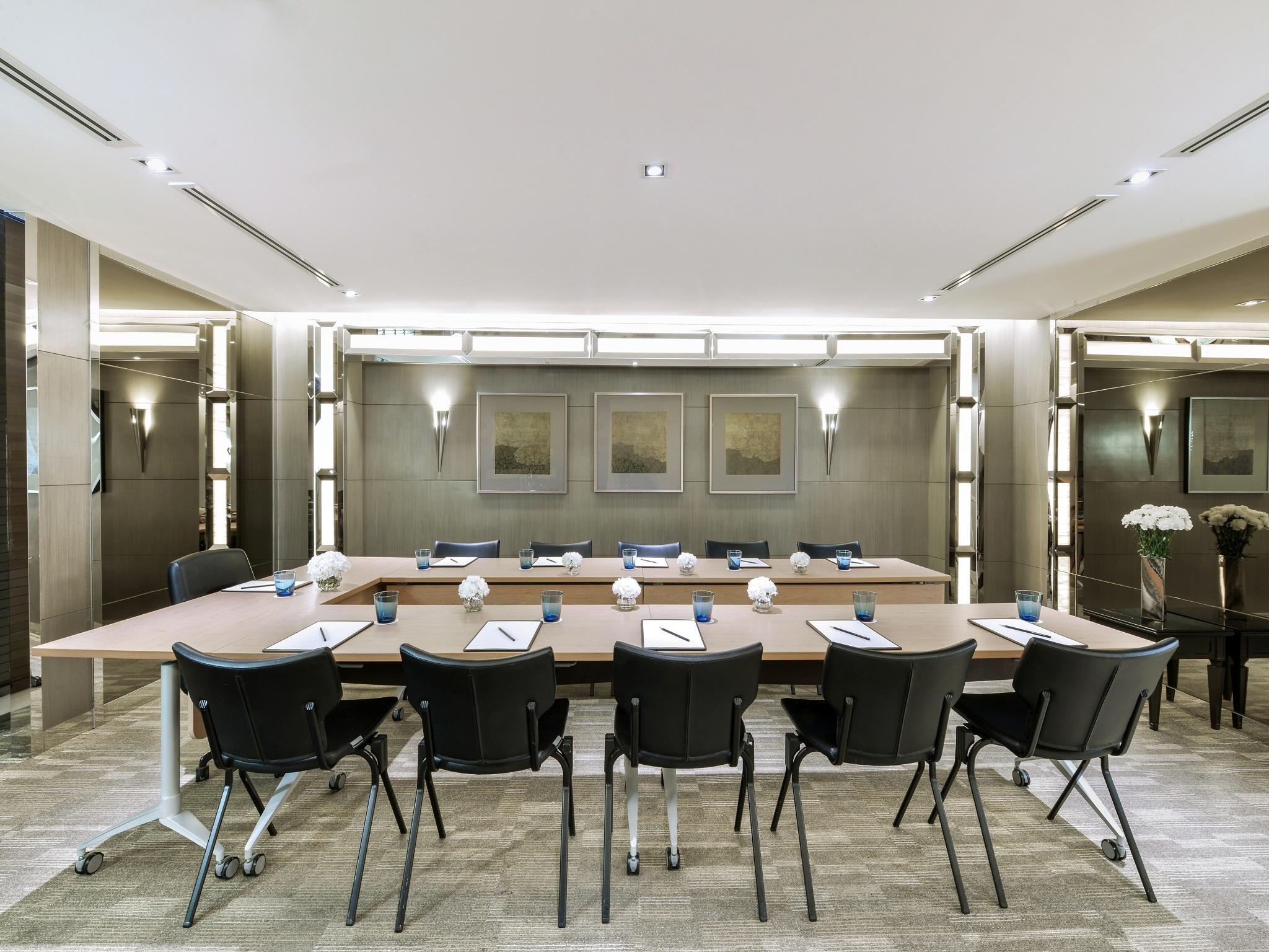 Centre Point Chidlom - Sha Extra Hotel 4*