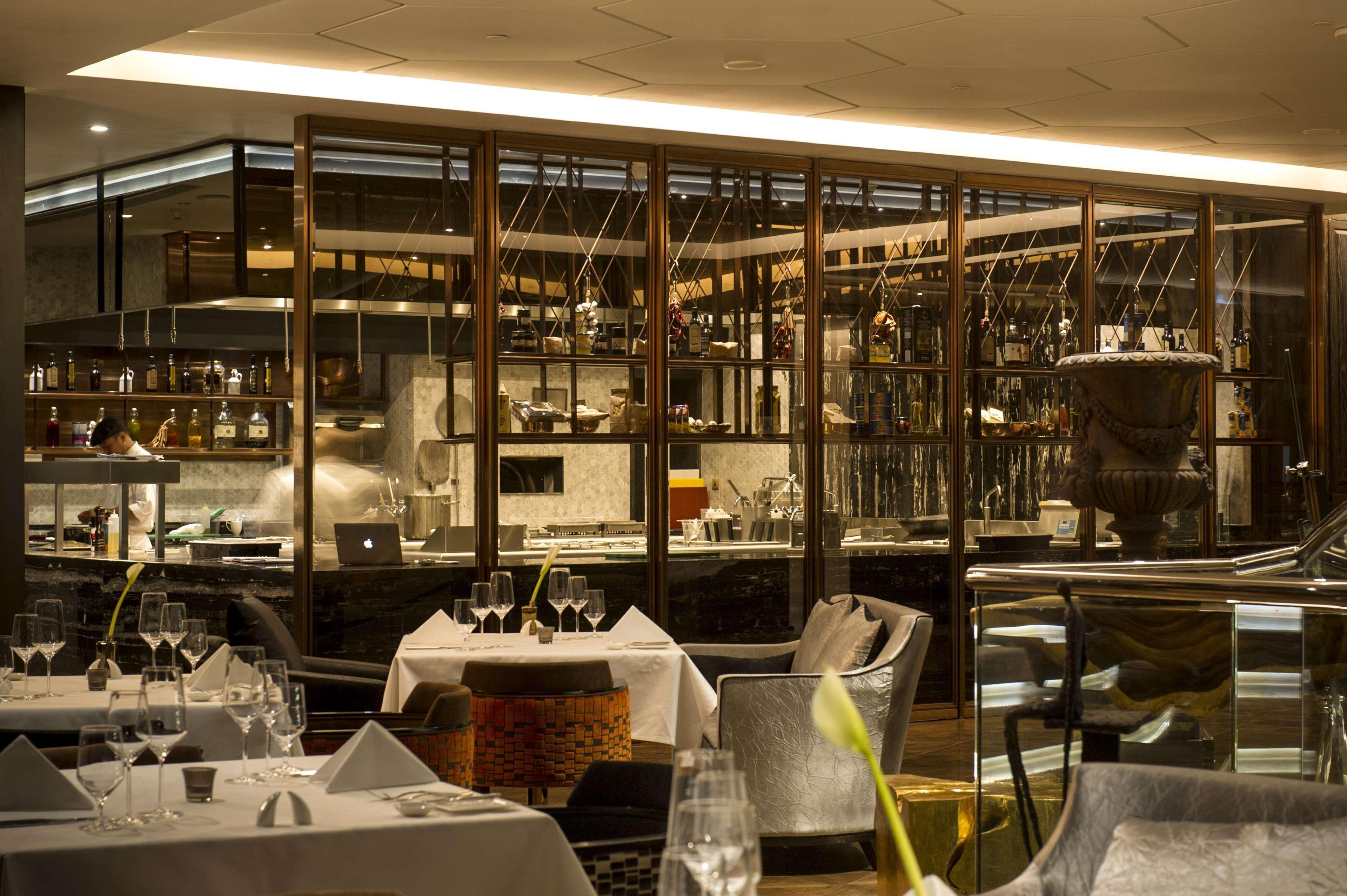 Hotell Hilton Sukhumvit 5*