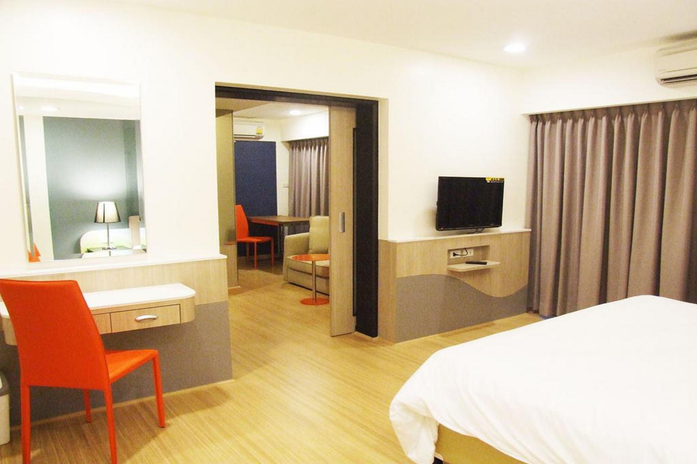 Khách sạn Grand Tower Sathorn 4*
