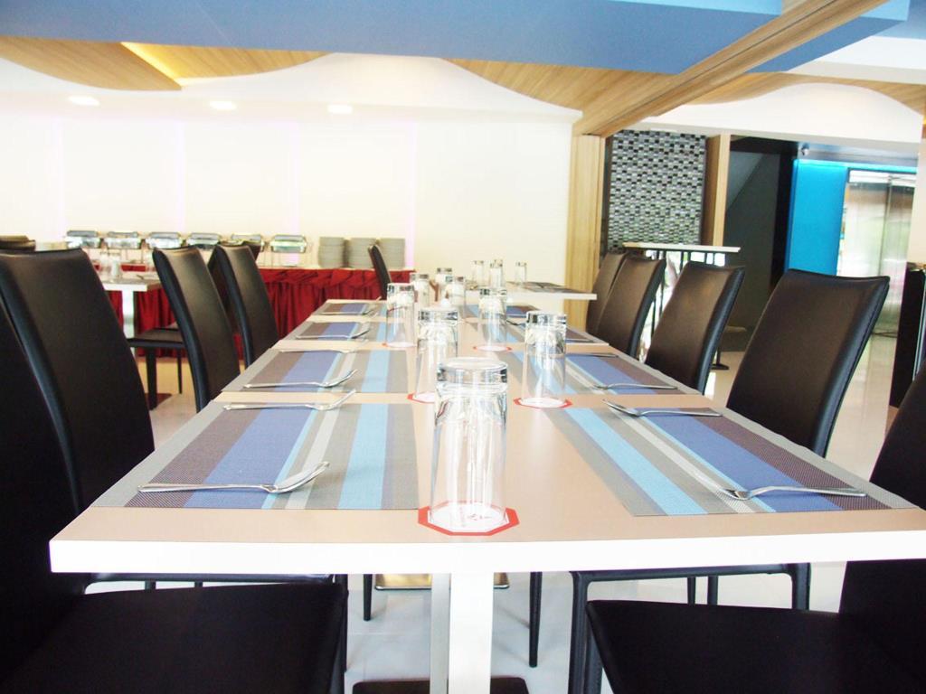 Khách sạn Grand Tower Sathorn 4*