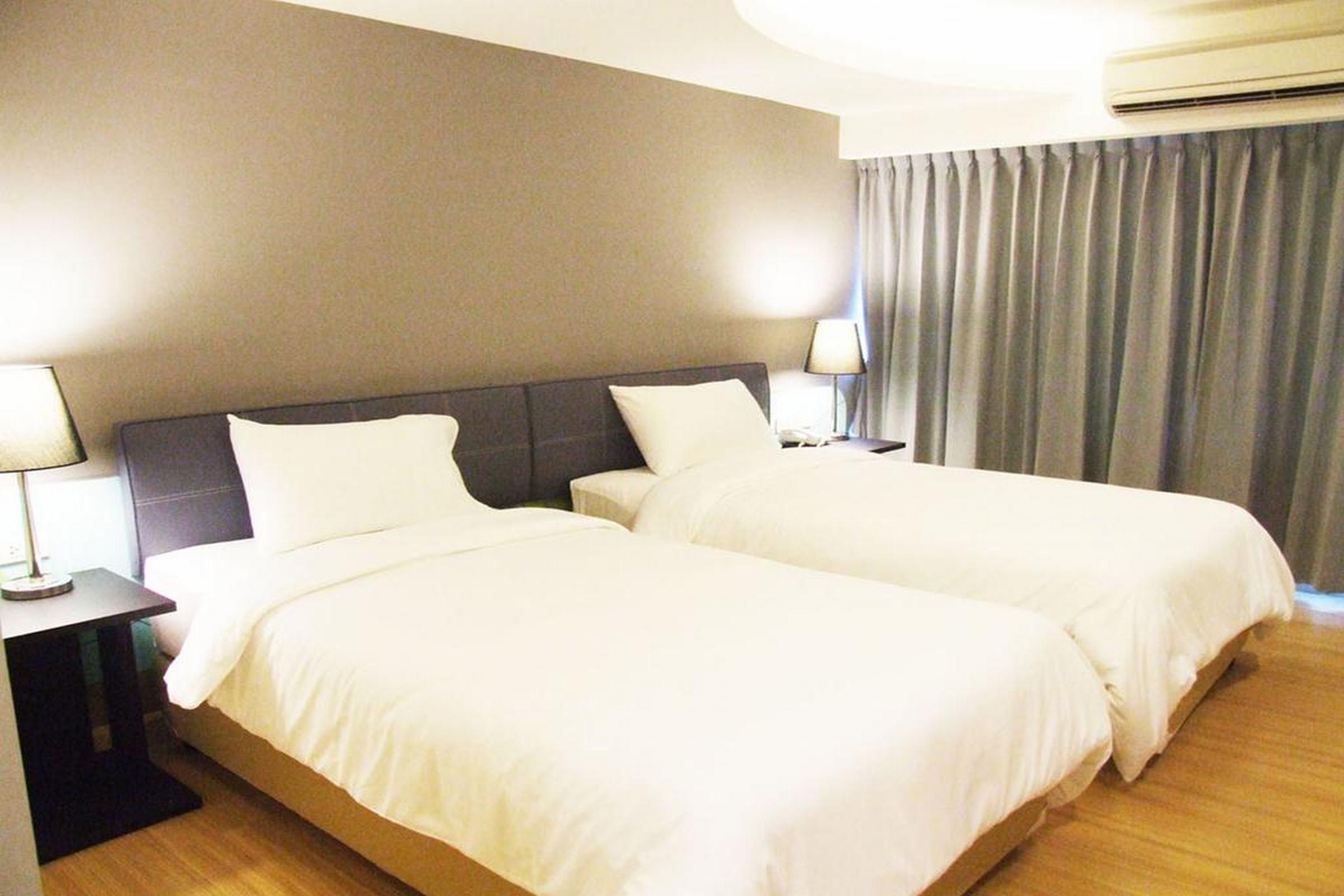 Grand Tower Sathorn Khách sạn