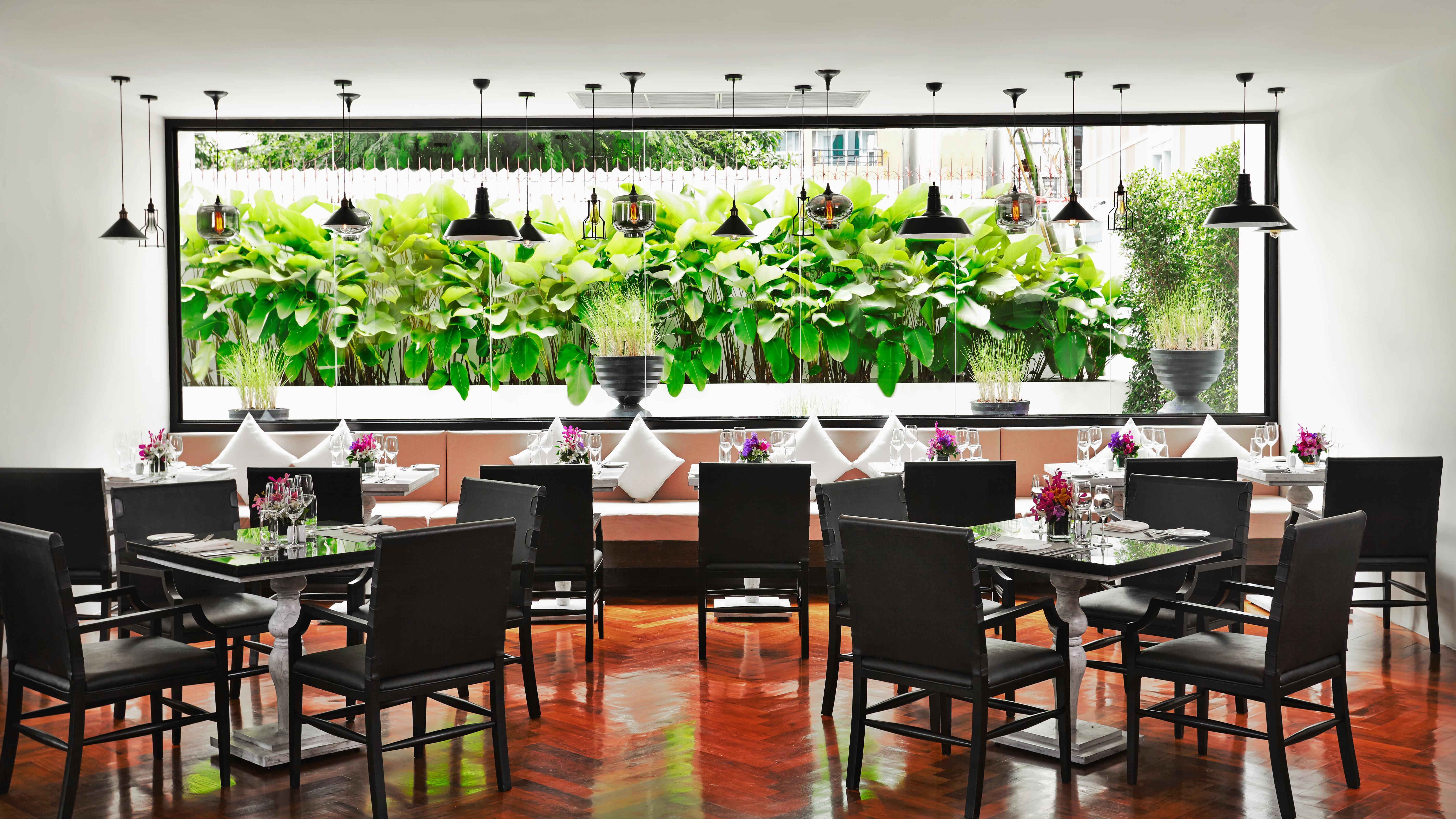 M\u00f6venpick Sukhumvit 15 Hotel Bangkok