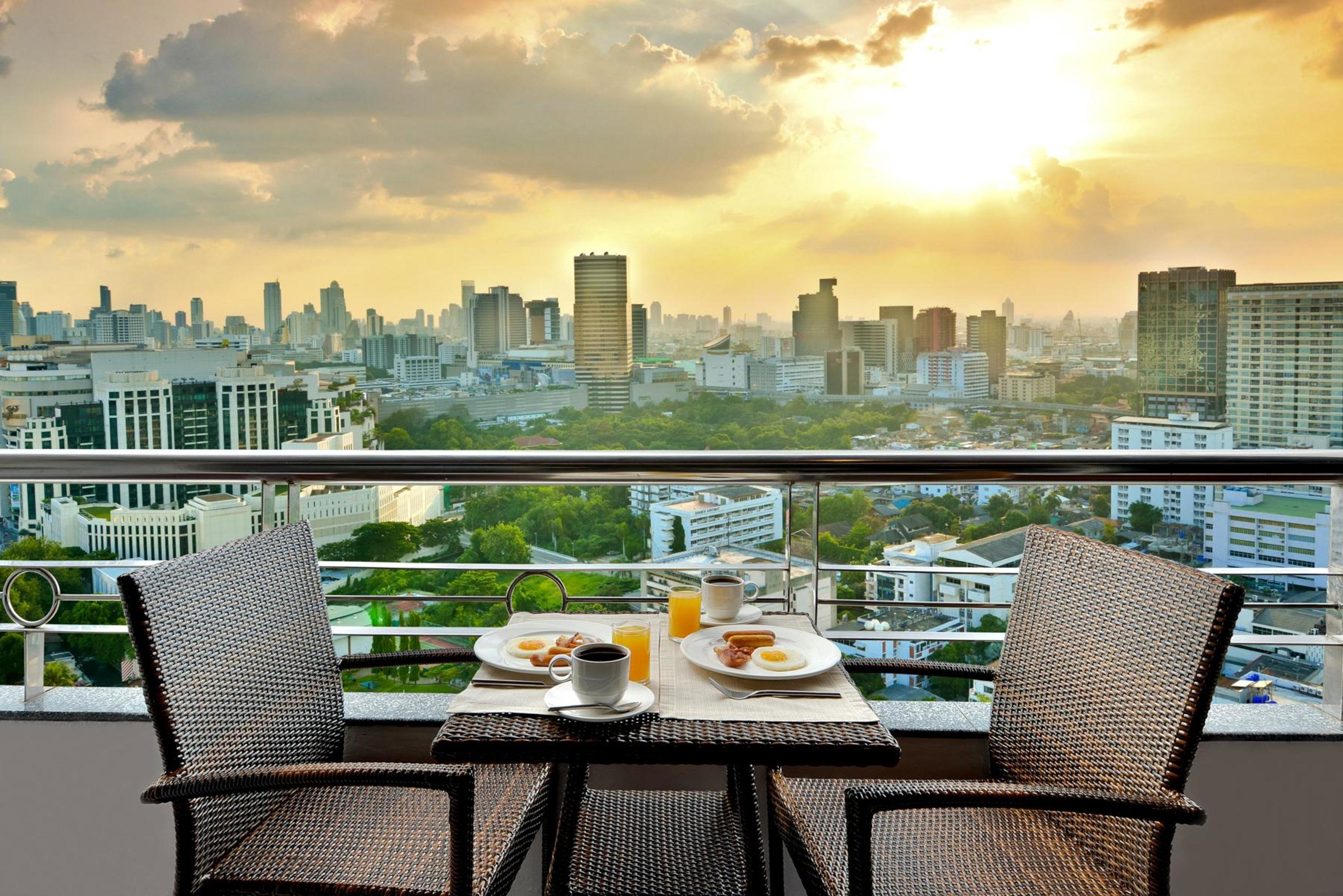 Centre Point Pratunam Hotel 4*