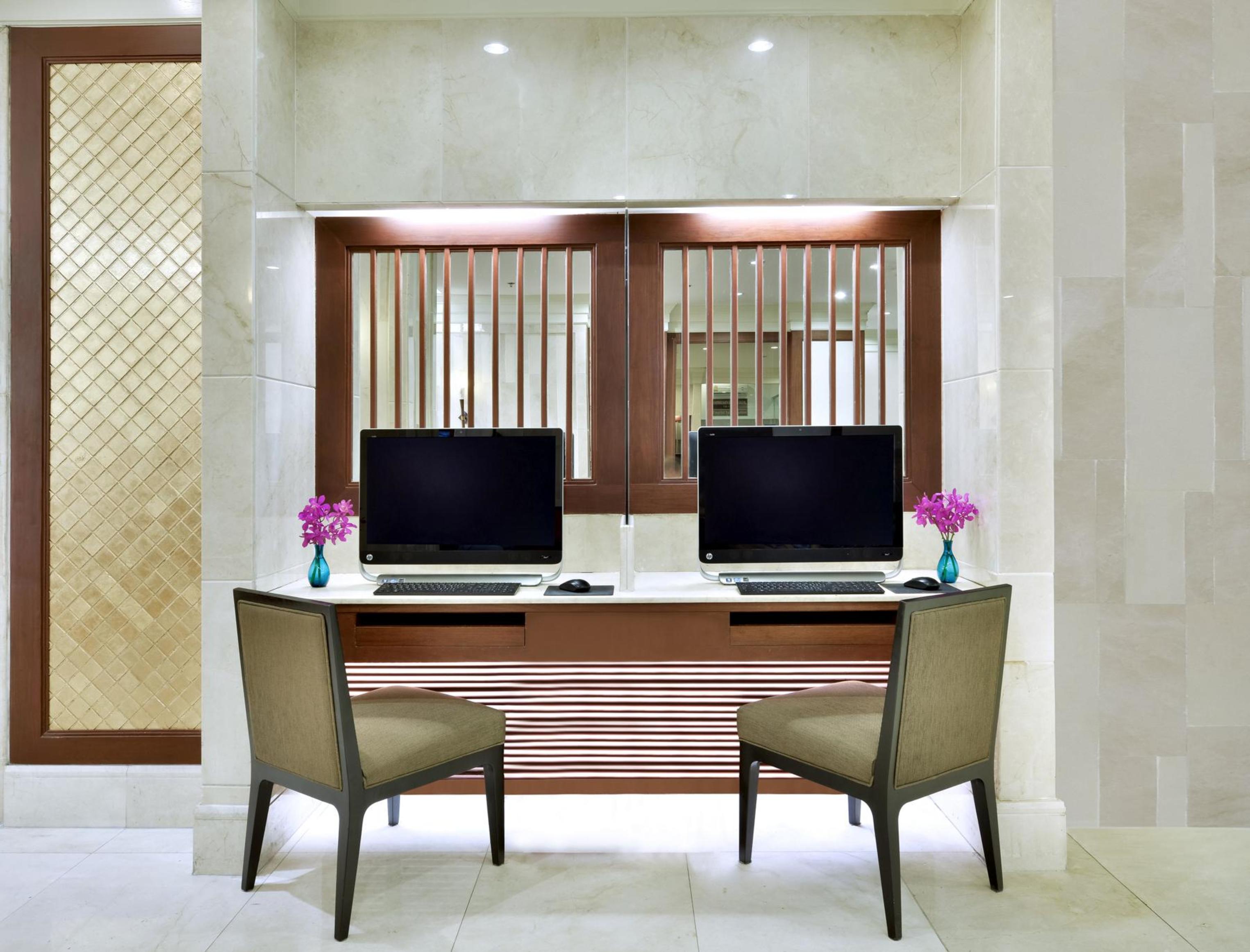 Centre Point Pratunam 4*