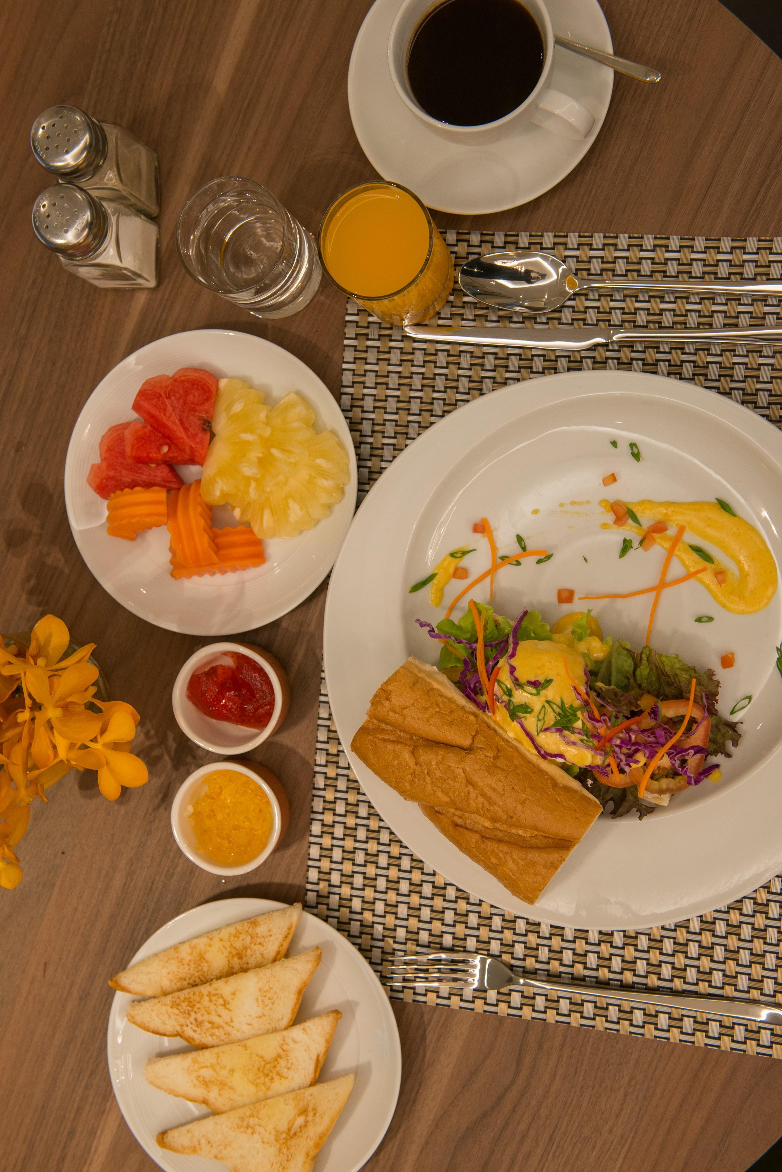 Khách sạn Maven Stylish 4*