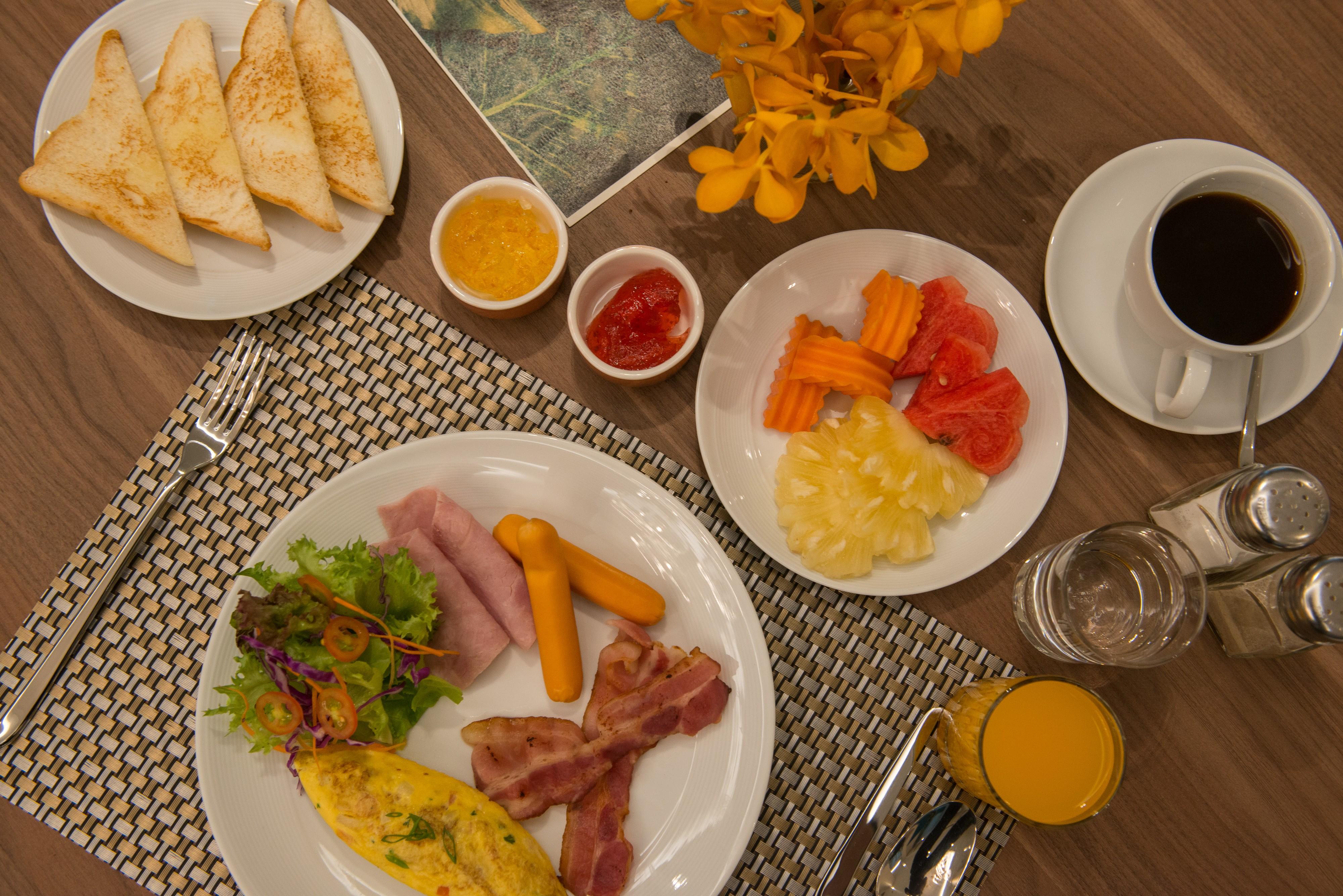 Khách sạn Maven Stylish 4*