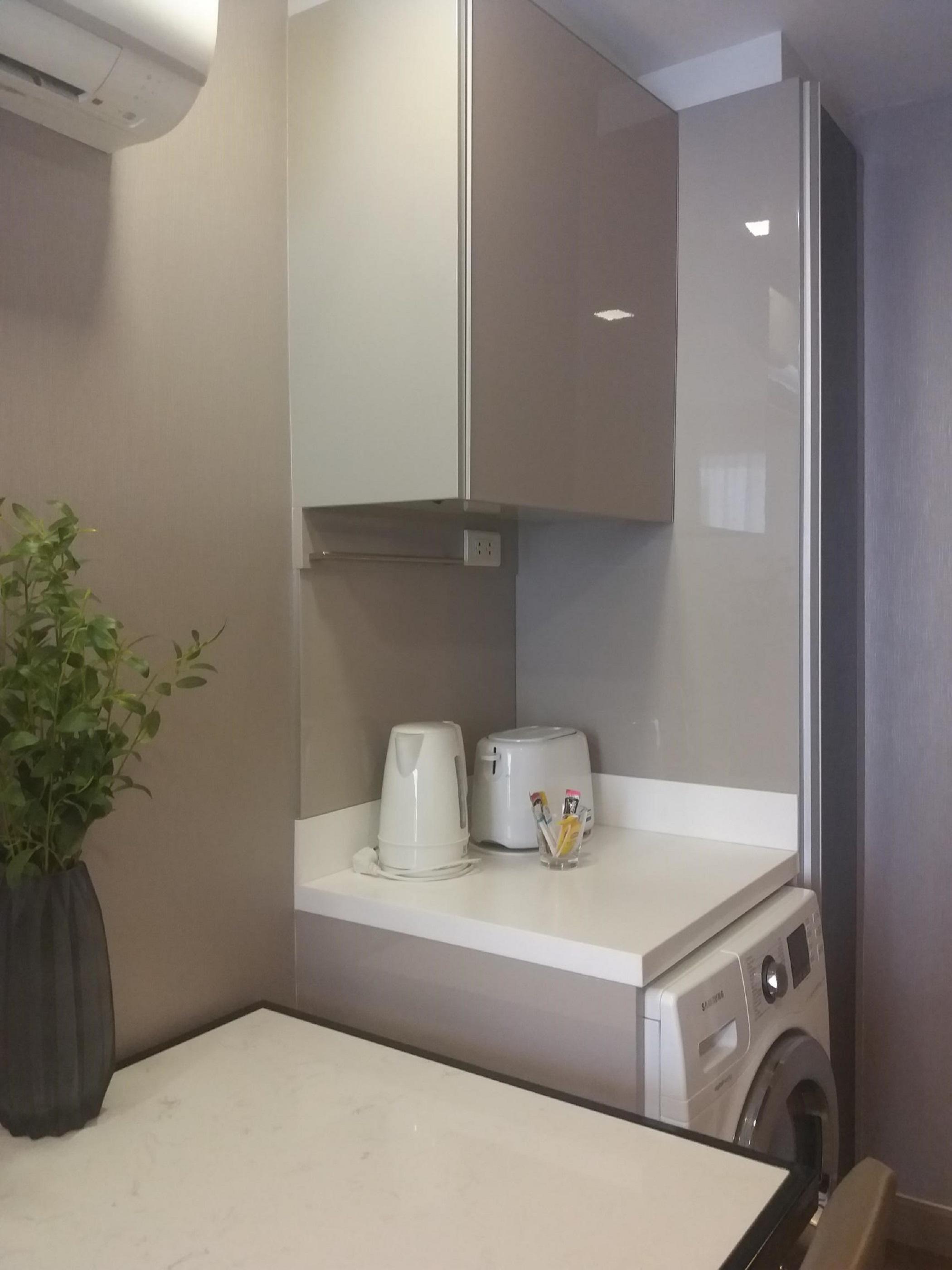 Dazzle 4* Bangkok