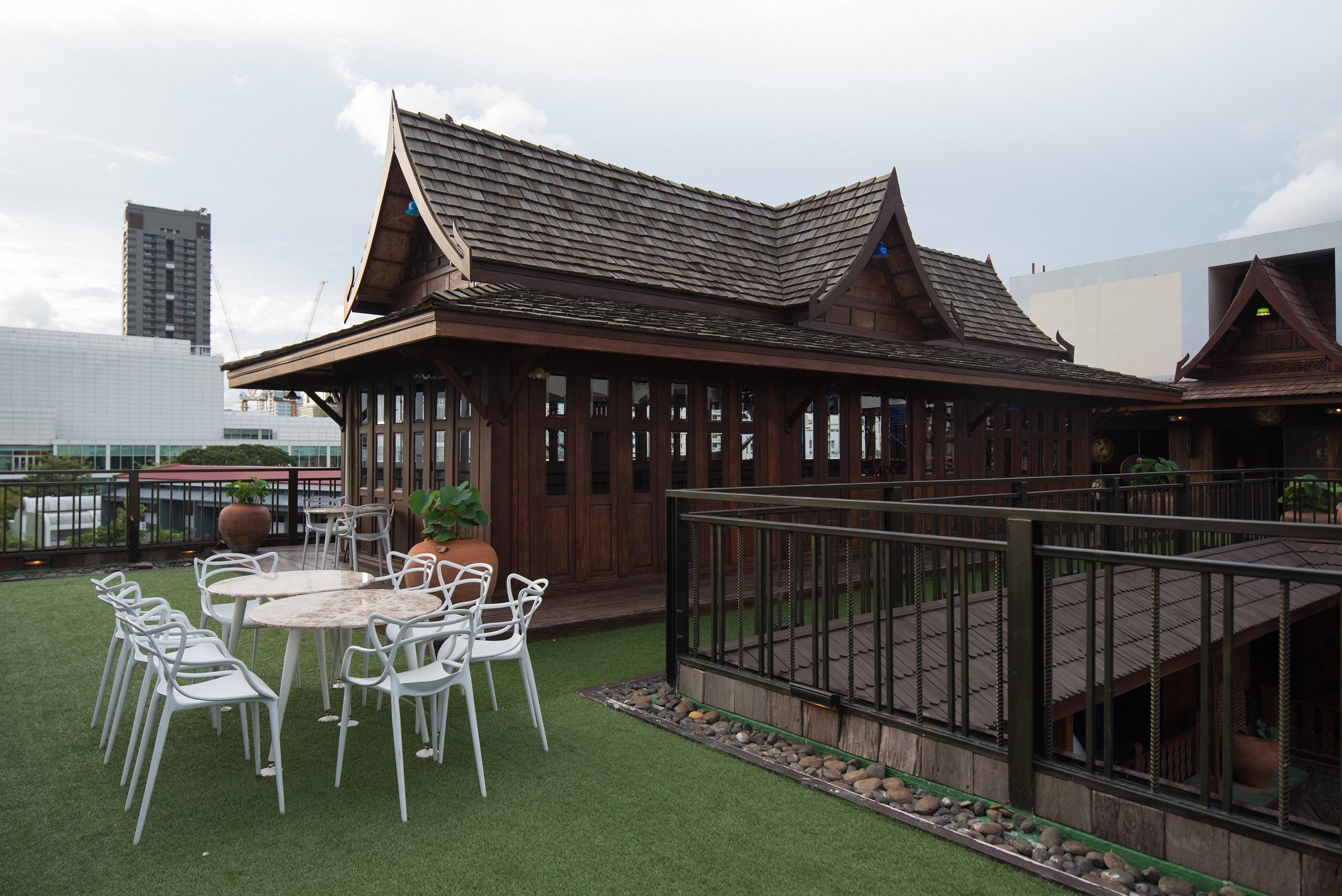 Hotel True Siam Rangnam - Sha Extra Certified 4*