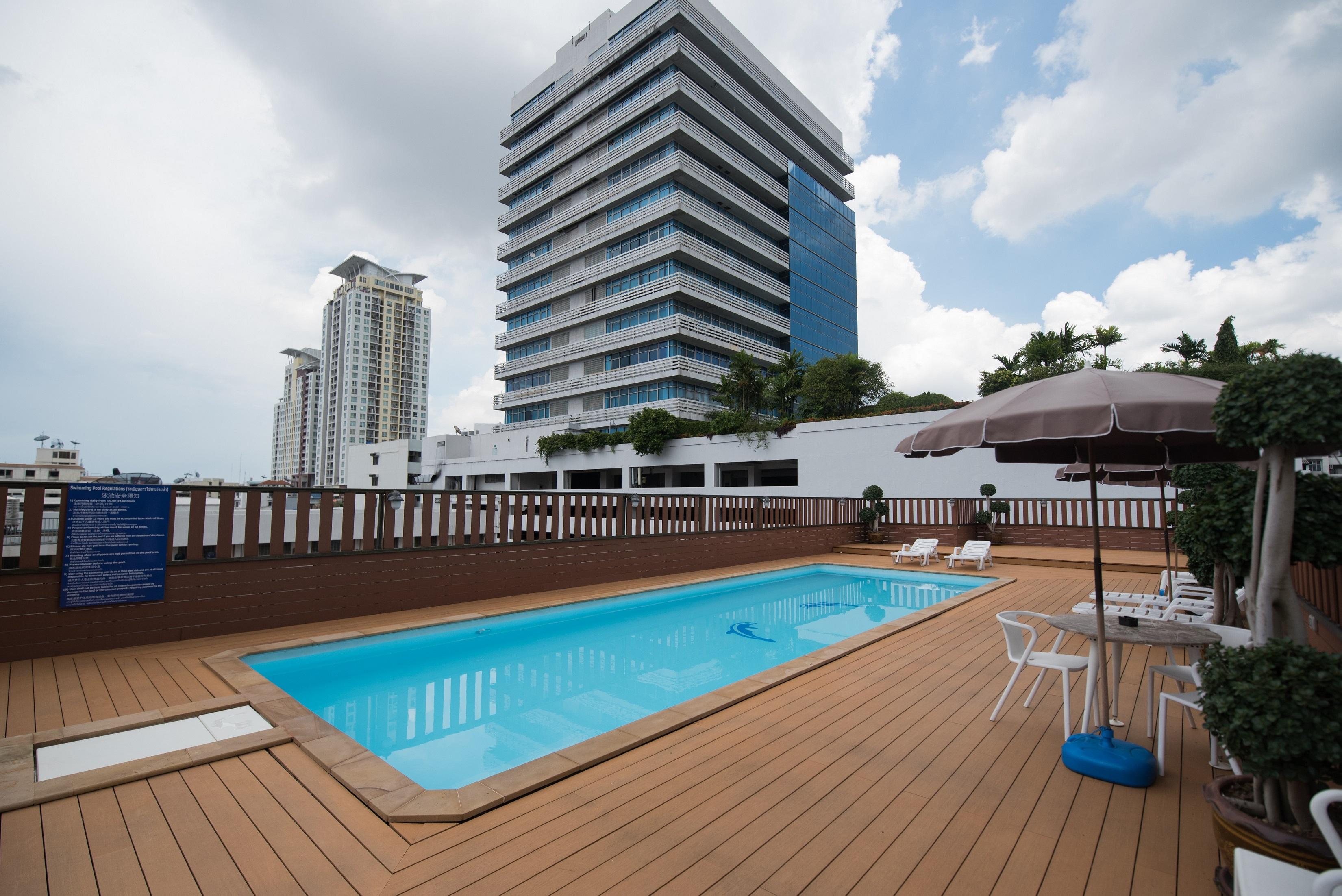 True Siam Rangnam - Sha Extra Certified Hotel 4*